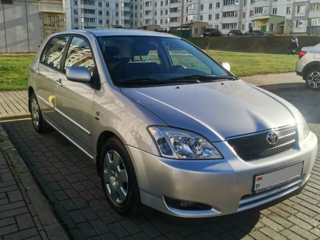 Toyota Corolla 2003 года
