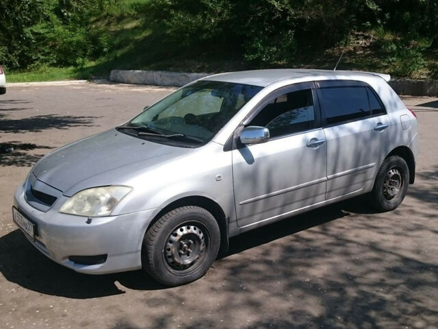 Toyota Corolla 2004 года