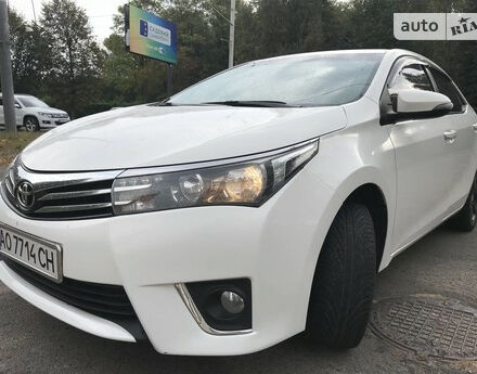 Toyota Corolla 2013 года