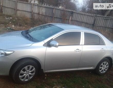 Toyota Corolla 2011 года