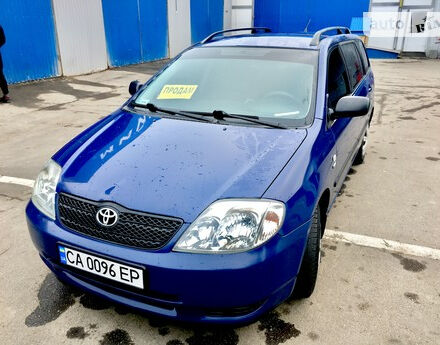 Toyota Corolla 2004 року