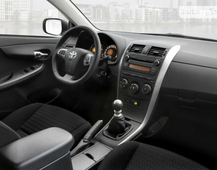 Toyota Corolla 2012 года