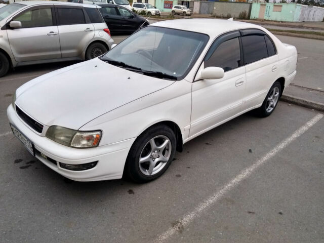 Toyota Corona 1992 года