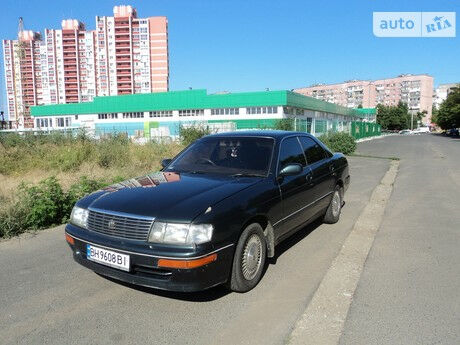Тойота Краун 1992 року Toyota Crown 1992 року