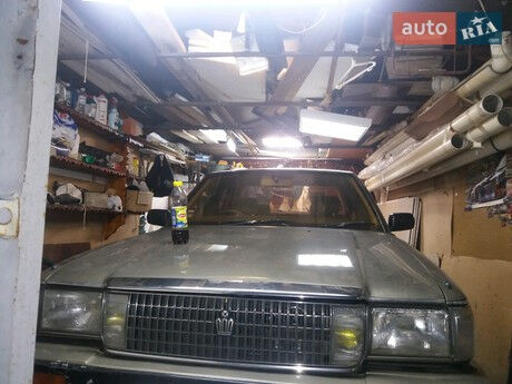 Тойота Краун 1991 года Toyota Crown 1991 года