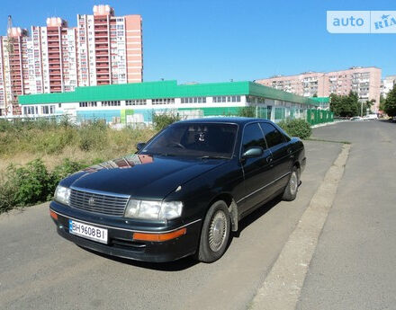 Toyota Crown 2001 року