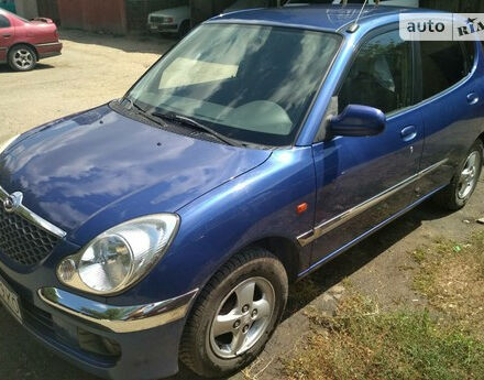 Toyota Duet 2002 року