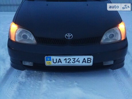 Тойота Эхо 2001 года Toyota Echo 2001 года