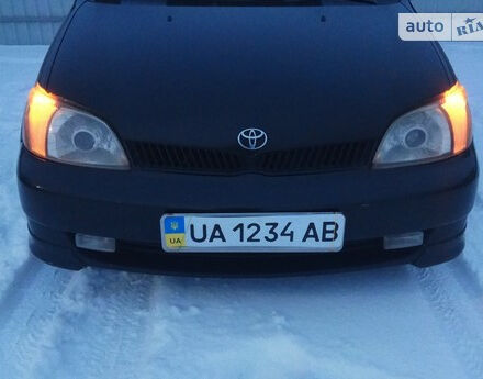 Toyota Echo 2001 року