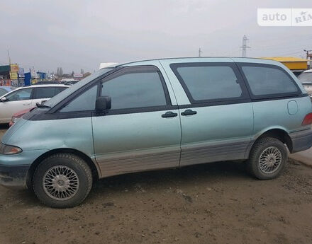 Toyota Estima 1992 года