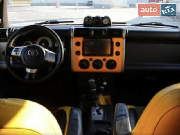 Toyota FJ Cruiser 2008 года