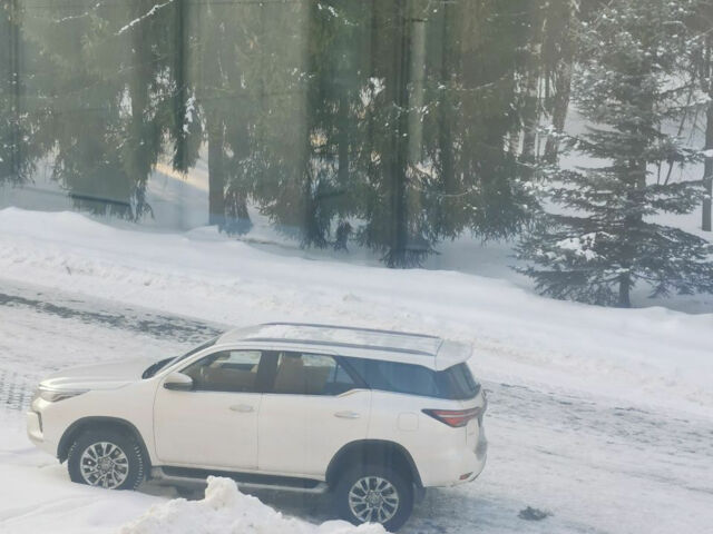 Toyota Fortuner 2021 года