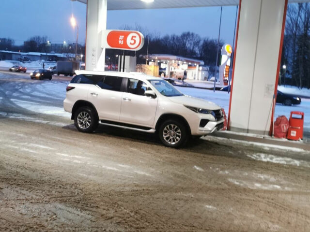Toyota Fortuner 2021 года