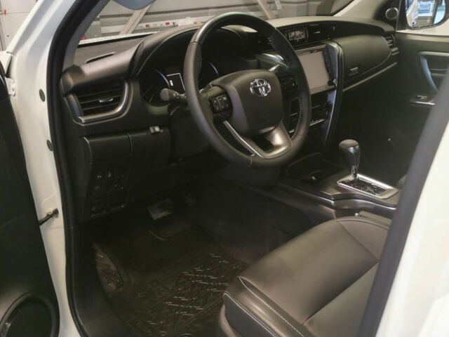 Toyota Fortuner 2021 года