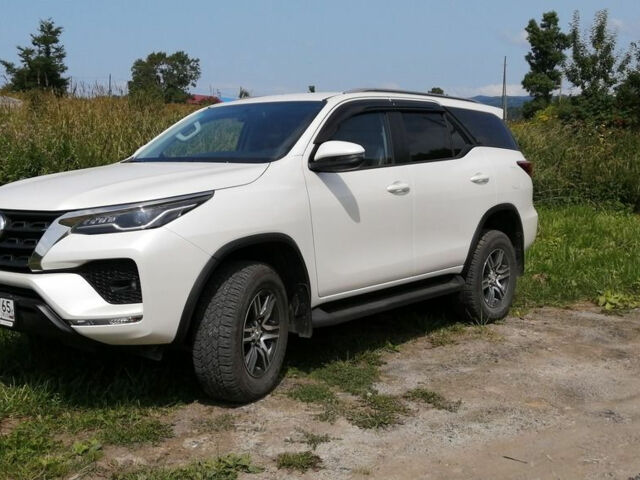Toyota Fortuner 2021 року