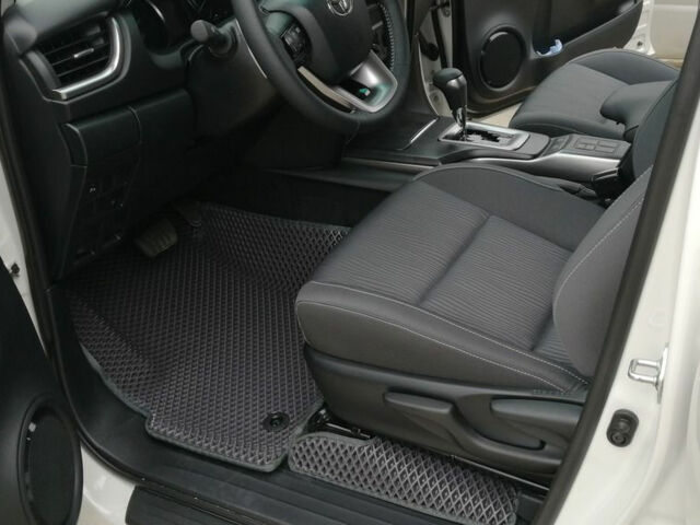 Toyota Fortuner 2021 року