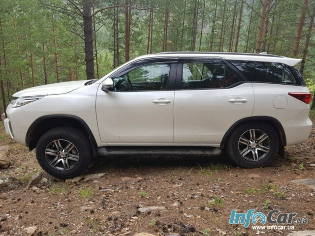 Toyota Fortuner 2018 року