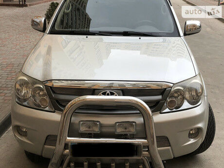 Тойота Фортунер 2007 року Toyota Fortuner 2007 року
