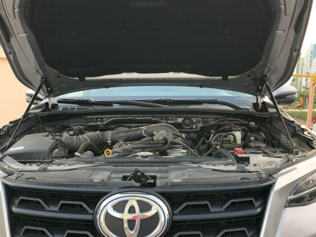 Toyota Fortuner 2022 року