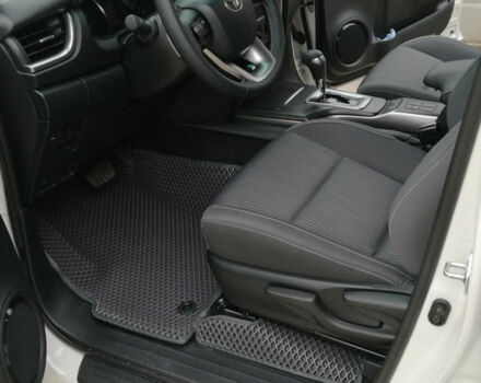 Toyota Fortuner 2021 року - Фото 2 автомобіля