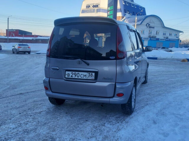 Toyota Funcargo 2002 года