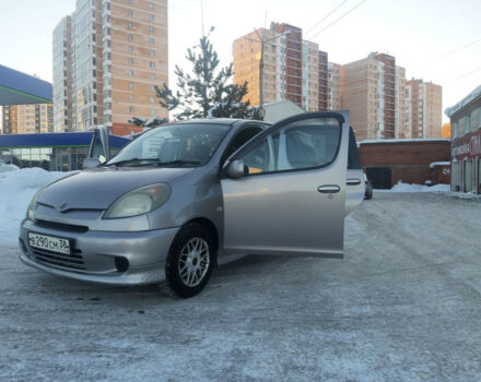 Toyota Funcargo 2002 року