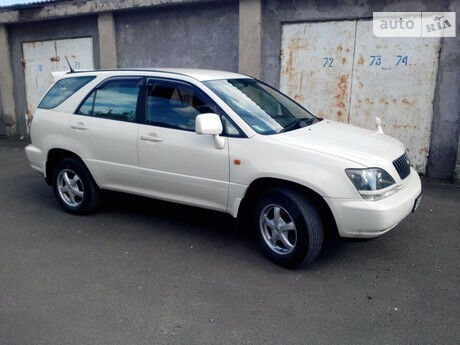 Toyota Harrier 1999 року