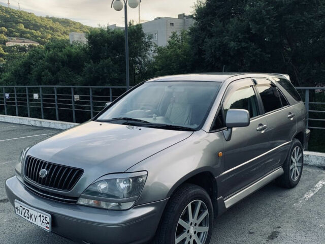 Toyota Harrier 1999 года