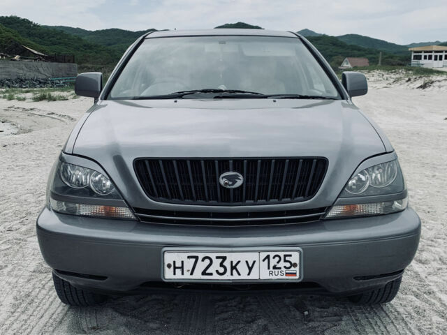 Toyota Harrier 1999 года