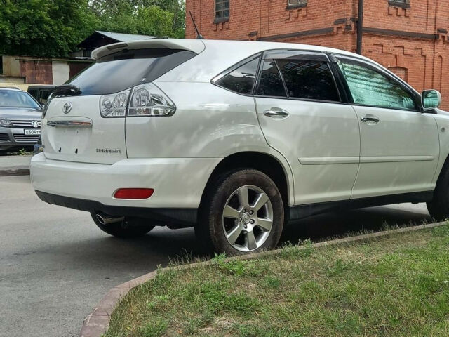 Toyota Harrier 2011 года