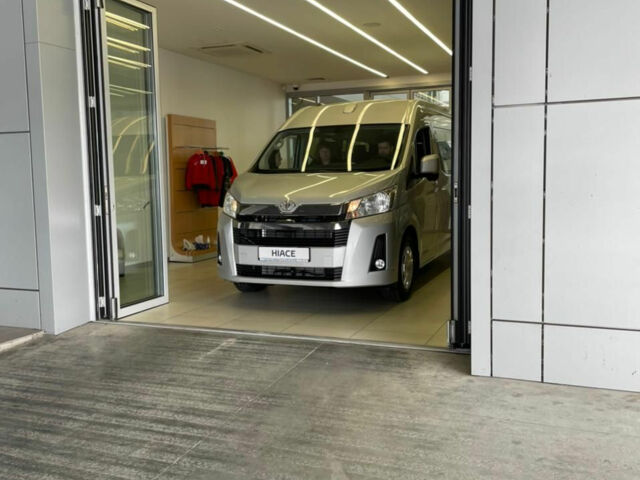 Toyota Hiace 2021 года