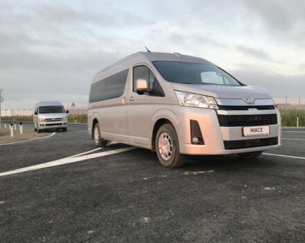 Toyota Hiace 2021 року - Фото 8 автомобіля