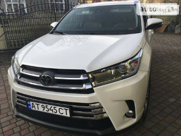 Toyota Highlander 2017 року