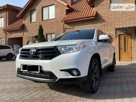 Toyota Highlander 2012 року