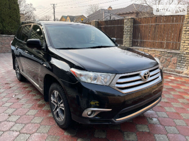 Toyota Highlander 2011 года