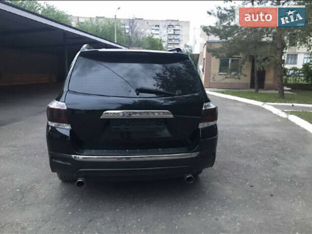 Toyota Highlander 2011 года