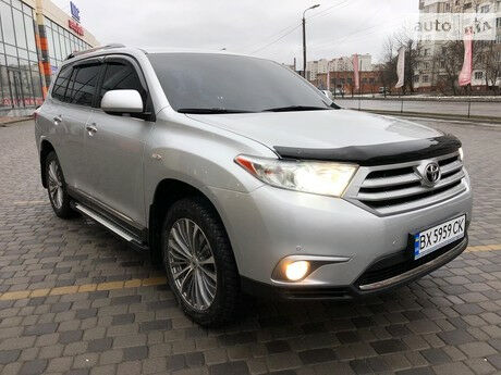 Toyota Highlander 2011 року