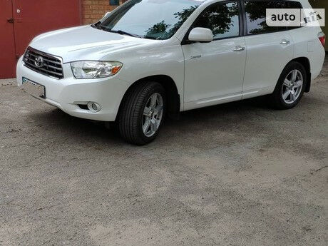 Тойота Хайлендер 2008 года Toyota Highlander 2008 года