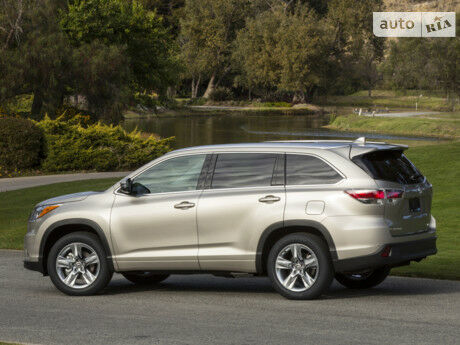 Тойота Хайлендер 2004 года Toyota Highlander 2004 года