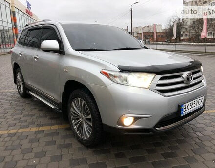 Toyota Highlander 2011 года