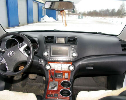 Toyota Highlander 2010 года - Фото 5 авто