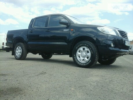 Toyota Hilux 2014 года