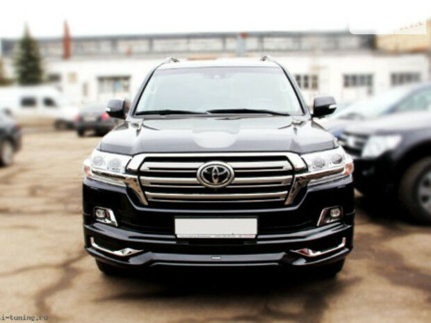 Toyota Land Cruiser 200 2020 року