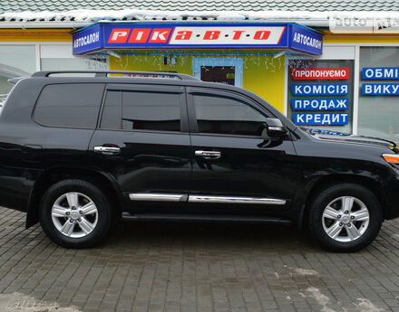 Toyota Land Cruiser 200 2012 року