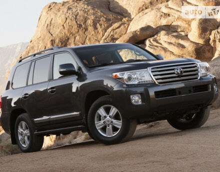 Toyota Land Cruiser 200 2011 года