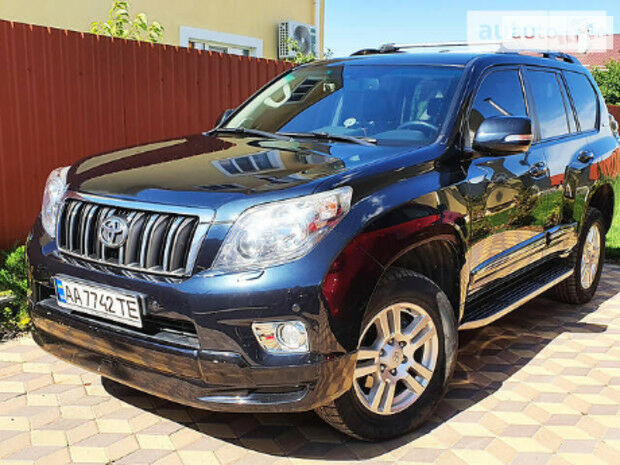 Тойота Ленд Крузер Прадо 150 2010 года Toyota Land Cruiser Prado 150 2010 года