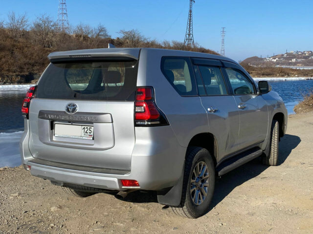 Toyota Land Cruiser Prado 2020 року