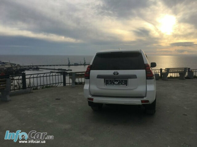 Toyota Land Cruiser Prado 2019 года