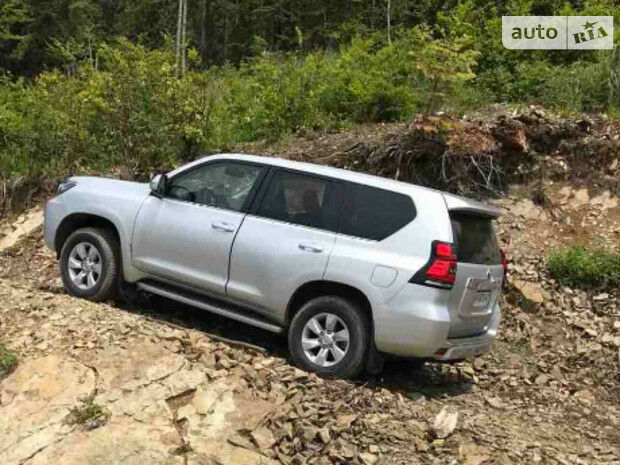 Toyota Land Cruiser Prado 2020 року