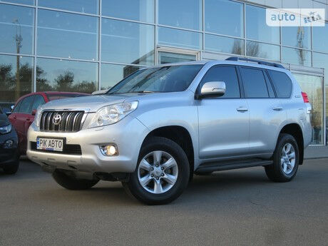 Toyota Land Cruiser Prado 2012 года